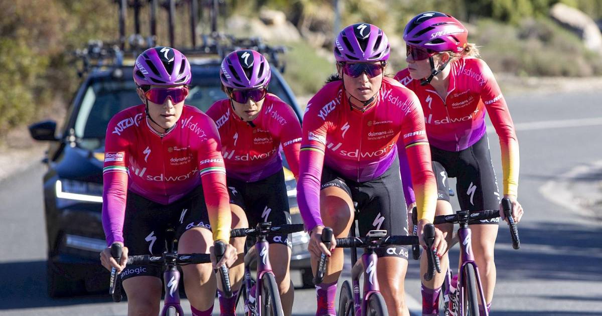 Samenzijn helpt Team SD Worx na ongeluk Amy Pieters: ‘Het is fijn als je er voor elkaar kunt zijn’.