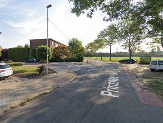 Prinshoeveweg in Ekeren tijdelijk onderbroken voor fietspadverbetering 