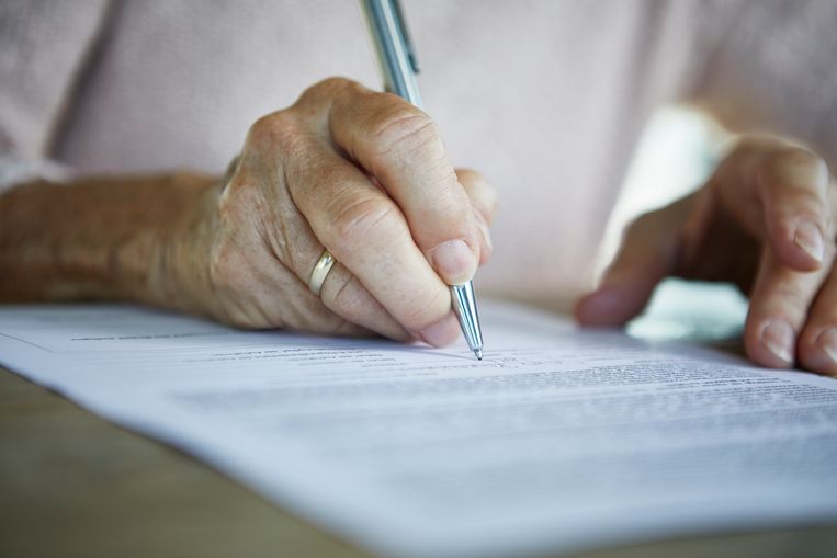 Joke (74): “Mijn kinderen weten niets van mijn nieuwe testament” Beeld Getty Images