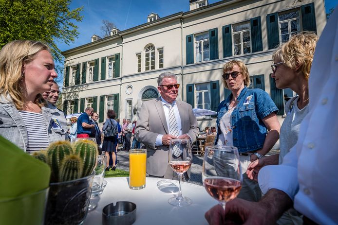 Martin Groffen nam in 2018 na twaalf jaar als wethouder in de gemeente Woensdrecht afscheid van de actieve politiek. Vier jaar later keert hij terug als raadslid voor de VVD.