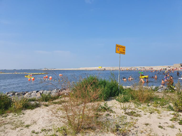 Strand bij IJburg. Beeld Olaf Heyblom