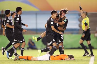 Oranje Onder-17 grijpt naast WK-finale na zinderende strafschoppenreeks