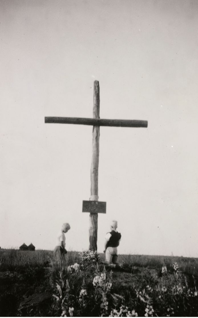 Herdenkingskruis in Heusden voor de nooit geborgen piloot en commandant van de NA197