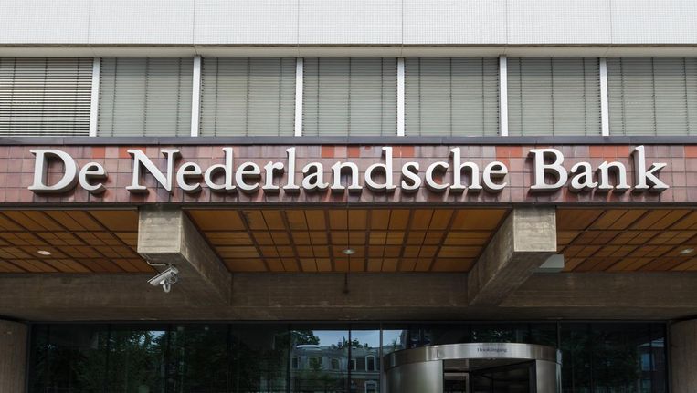De Nederlandsche Bank (DNB) zet de strijd voort tegen Nederlandse trustkantoren die in de Panama Papers voorkomen. Beeld afp