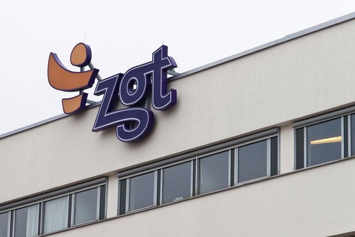 ZGT hangt aan het infuus bij de bank | Almelo | tubantia.nl