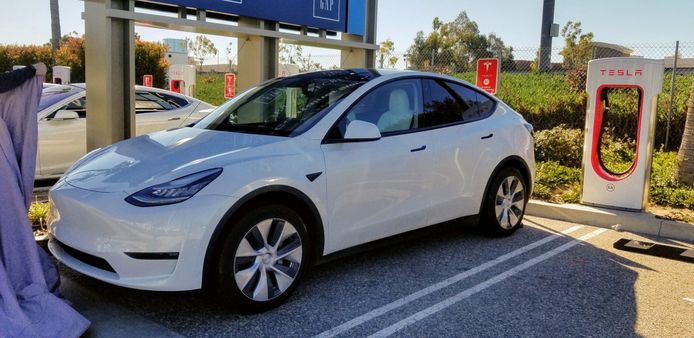 Tesla Model Y.