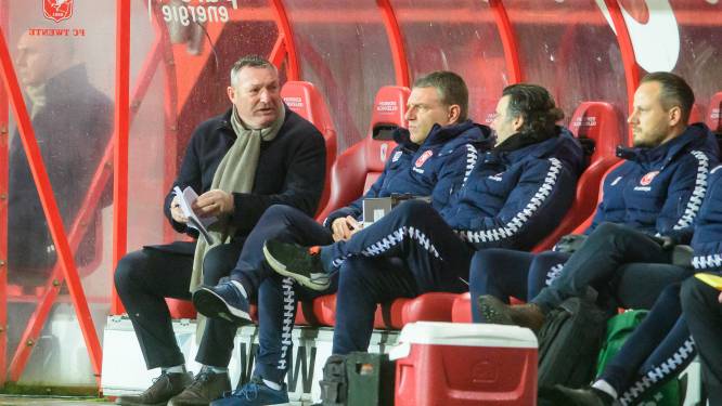 Vertrek van Andries Ulderink bij FC Twente kwam onverwacht voor trainer Ron Jans: ‘Wilde graag verder met hem’