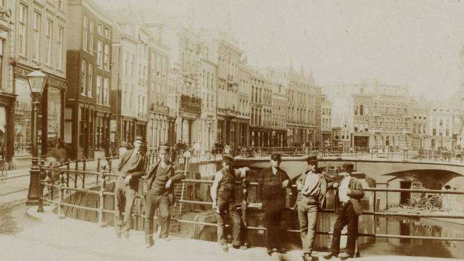 Baliekluivers waren in 1896 nog hardwerkende zakkendragers die de schepen losten op de Oudegracht