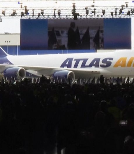 Boeing livre son tout dernier 747, des milliers de personnes font leurs adieux