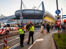 Brieven Ι Afschaffen die voetbalwedstrijden Ι Balen van lomp grote papierkliko Ι Ode aan boeren