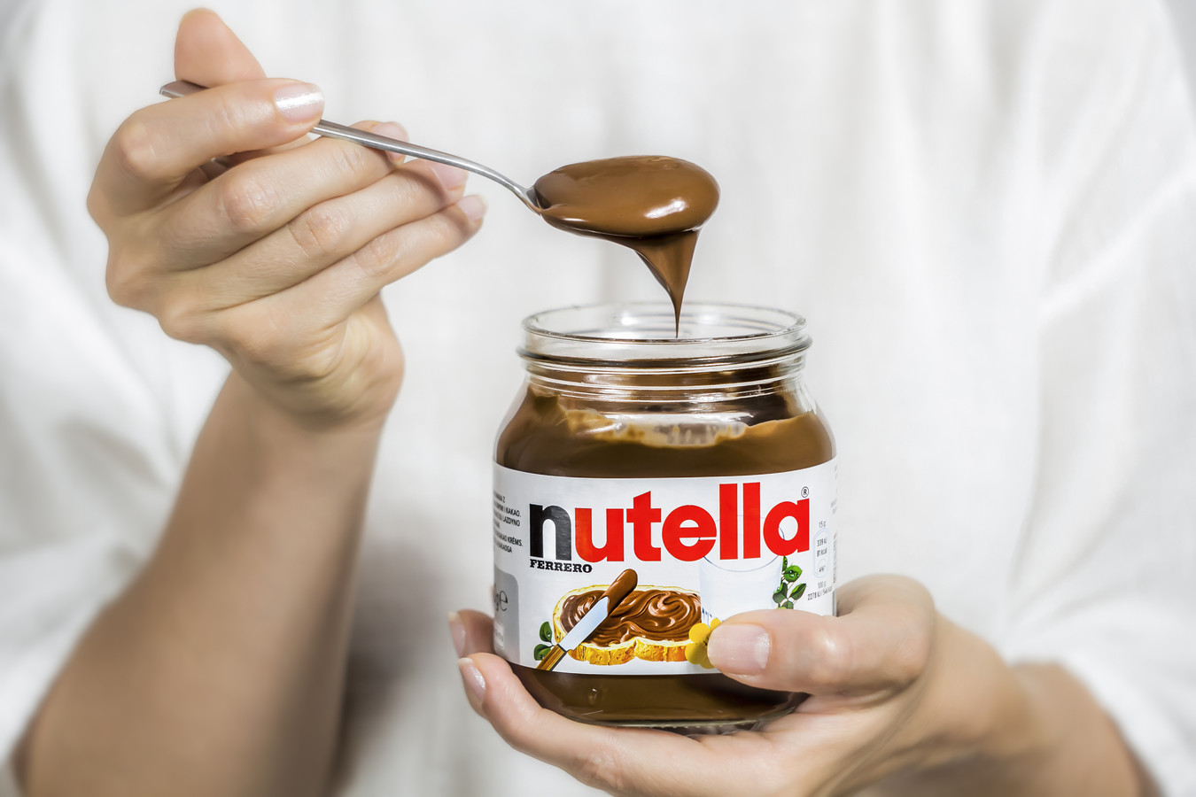 Nutella uit de pot eten: vandaag is een goede dag om dat eens te proberen.