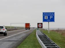 Twee doden door verkeersongeluk op Afsluitdijk