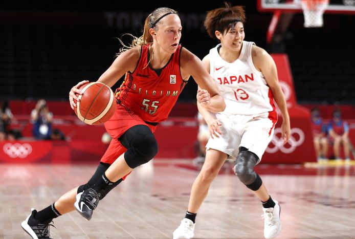 Allemand in actie tegen Japan op de Olympische Spelen.