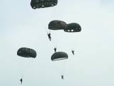 80 jaar geleden: Parachutisten herdenken D-day in Normandië