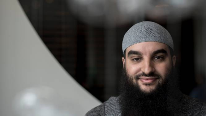 Werkloos geworden imam wil dat Arnhem zijn salaris betaalt