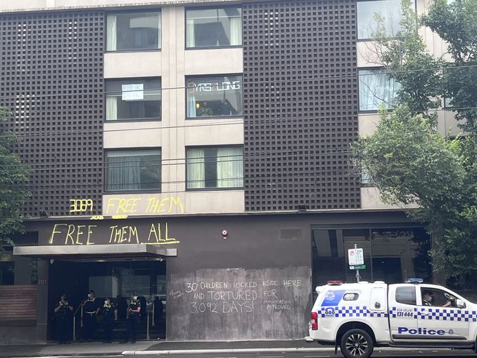 Het Park Hotel in Melbourne waar Novak Djokovic momenteel wordt vastgehouden terwijl hij wacht op de uitspraak in zijn beroepsprocedure tegen de Australian Border Force (ABF).