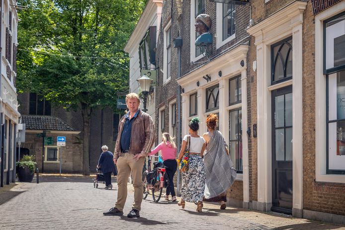 Stadsarcheoloog Tim de Ridder vertelt woensdag meer over de oude Hoogstraat tijdens een webinar.
