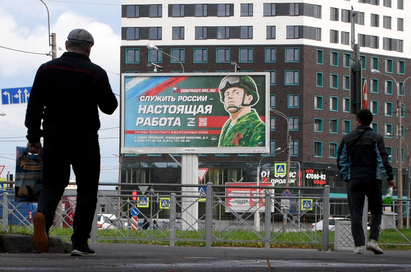 "Servir la Russie est un vrai job" peut-on lire sur une pancarte à Saint-Pétersbourg.