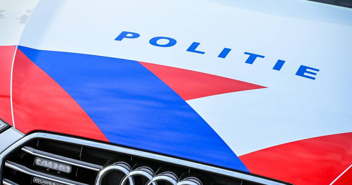 Fietser overleden bij ongeval met vrachtwagen in Beneden-Leeuwen.
