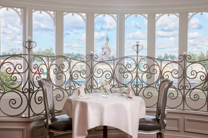 Castle Club Lounge in het Disneyland Hotel