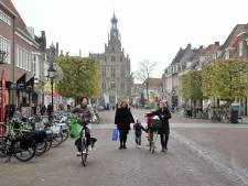 Parkeren volgauto’s op autoluwe Markt Culemborg toegestaan bij uitvaartdiensten