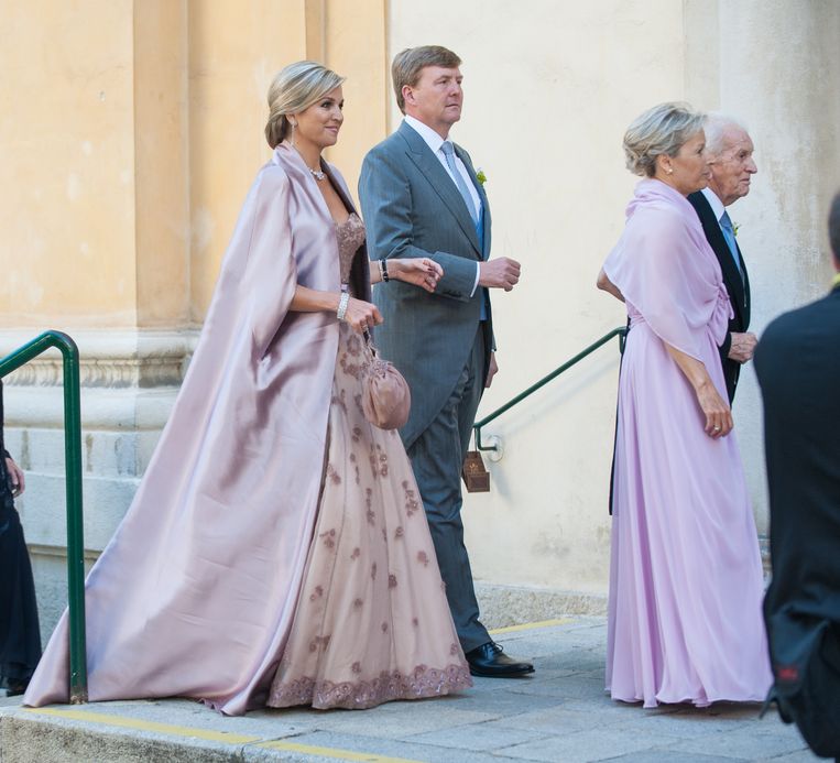 Máxima en Willem-Alexander in Wenen in 2014 voor de bruiloft van haar broer Juan Zorreguieta met Andrea Wolf. Beeld Getty Images