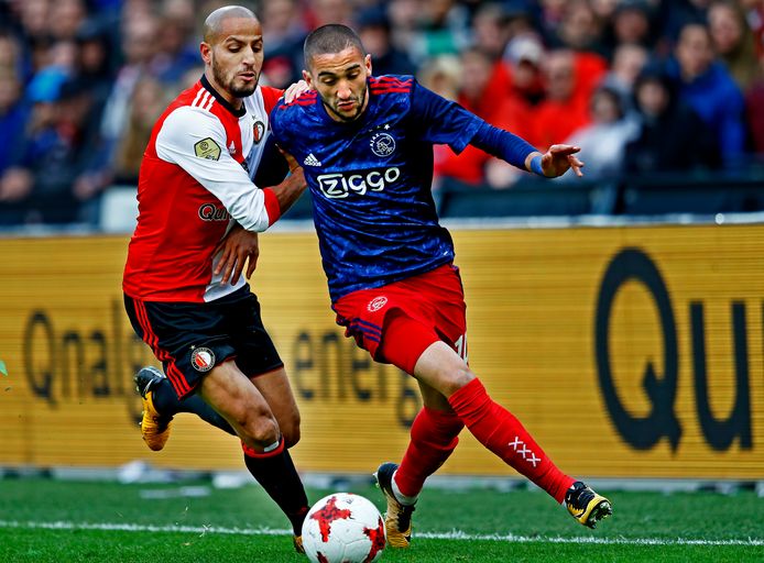 Een pijnlijke middag voor Feyenoord: Ajax wint met 1-4 in De Kuip.