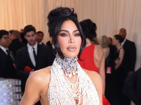 Kim Kardashian n’a pas tant confiance en elle: “Dans la chambre à coucher, les lumières doivent être éteintes”