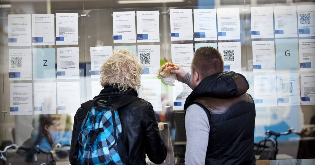 'Werkloosheid Nederland loopt op, economie herstelt langzaam