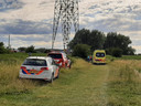 Hulpdiensten massaal aanwezig in Wageningen om te zoeken naar een drenkeling.