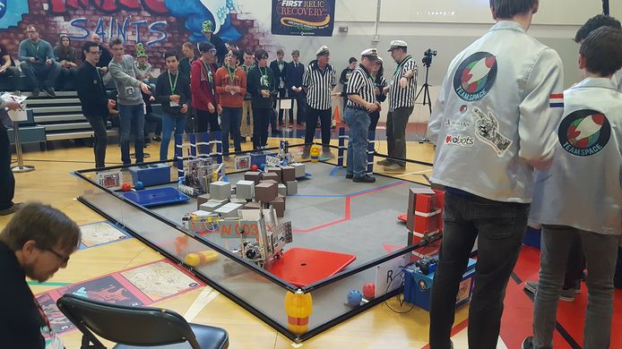 Robotteam van Newmancollege in Breda levert knappe prestatie.