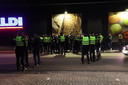 Een groep PEC Zwolle-aanhangers is zaterdagavond opgepakt in Eindhoven.