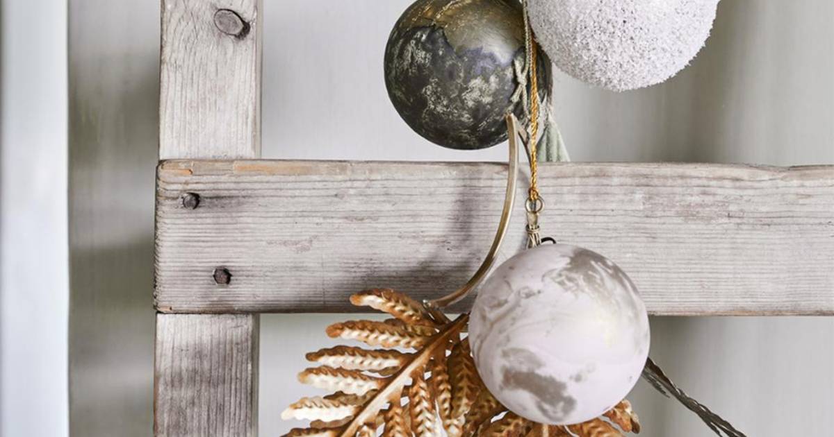 Knutsel je voor de kerstmaand: 9 tips om je oude kerstballen nieuw in te blazen | MijnGids | hln.be