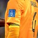 KNVB-bestuur draagt OneLove-speldje op het revers – ‘de armband wordt gezien als provocatie’