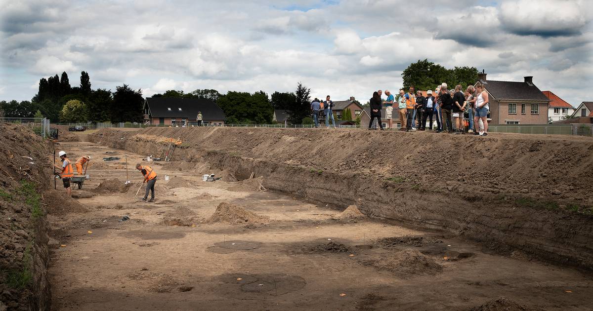 Opgravingen in Groessen brengen middeleeuwse boerderijen en merovingisch grafveld aan het licht