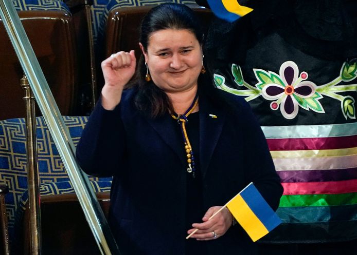 De Oekraïense ambassadrice Oksana Markarowa was aanwezig tijdens de toespraak van Biden.