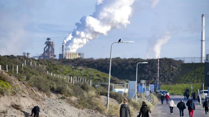 Toezichthouder doet aangifte tegen Tata Steel, ruim een ton aan boetes voor gevaarlijke stofwolken