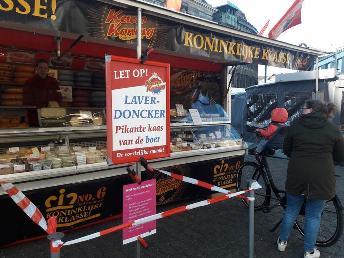 De Kaaskoning op de Bossche warenmarkt.