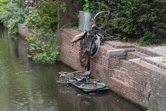 De fietsen blijken onderdeel van de Kunstvaarroute.
