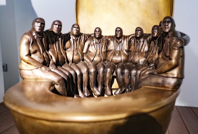 ‘Les Chefs de Merde’ heet dit werk.