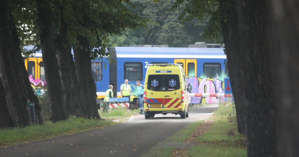 Treinverkeer tussen Deventer en Rijssen ligt stil na aanrijding.