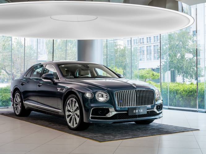 Plankgas door de crisis met de Bentley Flying Spur