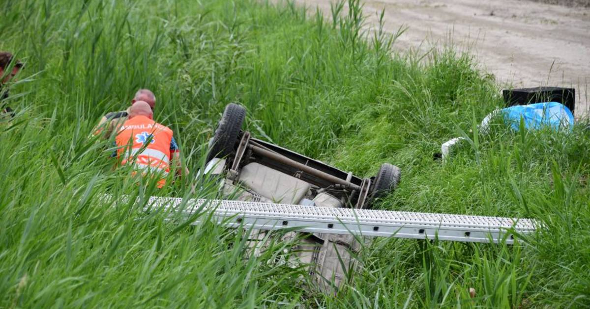 Vrouw zit uur klem na ongeval.