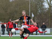RCS zet zichzelf boven rode streep en ook FC Axel roert zich in de tweede klasse
