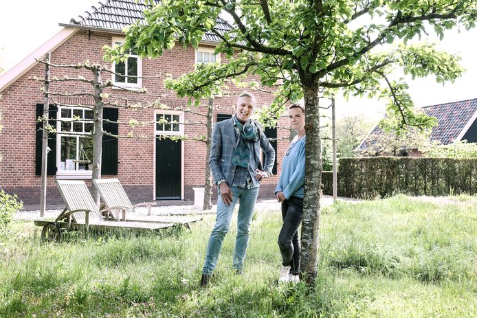 De beslommeringen van de familie Meiland in hun Hengelose woonboerderij op tv hebben getoond hoe mooi wonen in de Achterhoek is. ,,Betere exposure kun je niet krijgen", zegt makelaar Ben Groot Roessink.