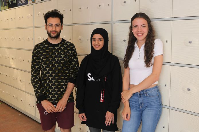 Sohail Farkish (19), Kaoutar Amine (17) en Sophie Otten (16)