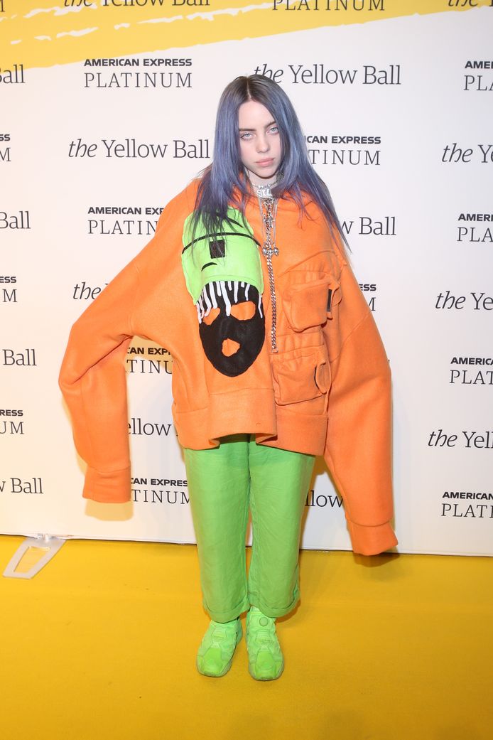 Billie Eilish veegt de vloer aan met kritiek op haar vrouwelijkere