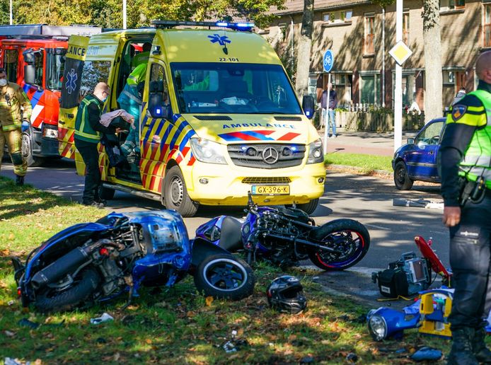 Het ongeval gebeurde op de kruising van de Dr. Berlagelaan en de Hendrik Staetslaan in Eindhoven.