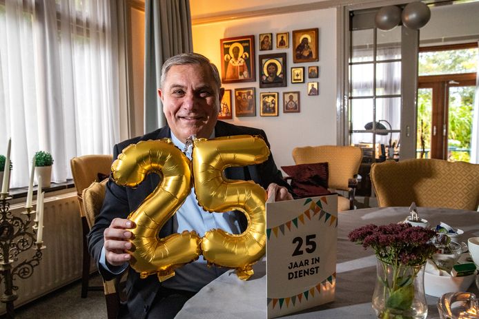 Ronald Cornelissen in zijn werkkamer in Lettele.