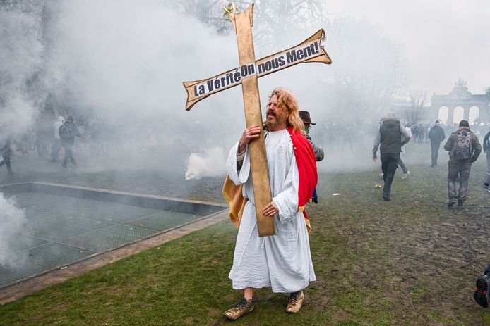 Beeld van een protest tegen de coronamaatregelen eind vorige maand in Brussel.